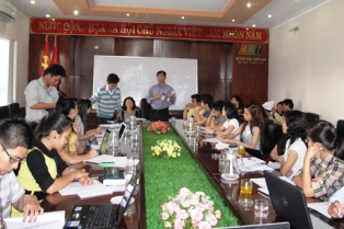 Các thí sinh được hướng dẫn triển khai đề tài ở vòng thi Bán kết