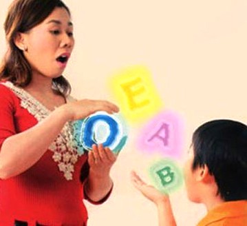 Các giáo sư tranh luận chuyện chữa nói ngọng