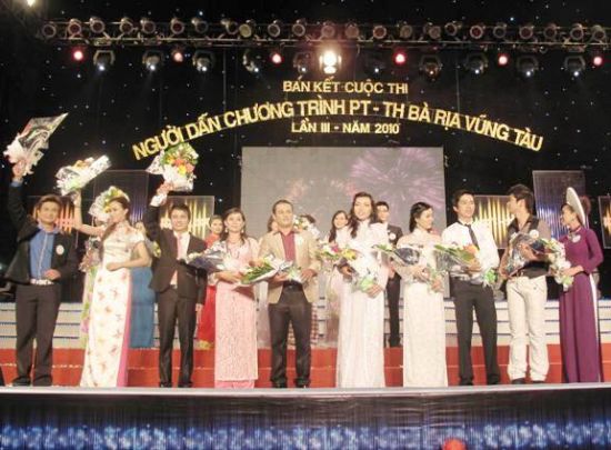 Bán kết cuộc thi “Người dẫn chương trình PT-TH”: Hấp dẫn phần dẫn đôi