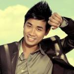 Nguyên Khang làm MC cho show của 2NE1 tại HN